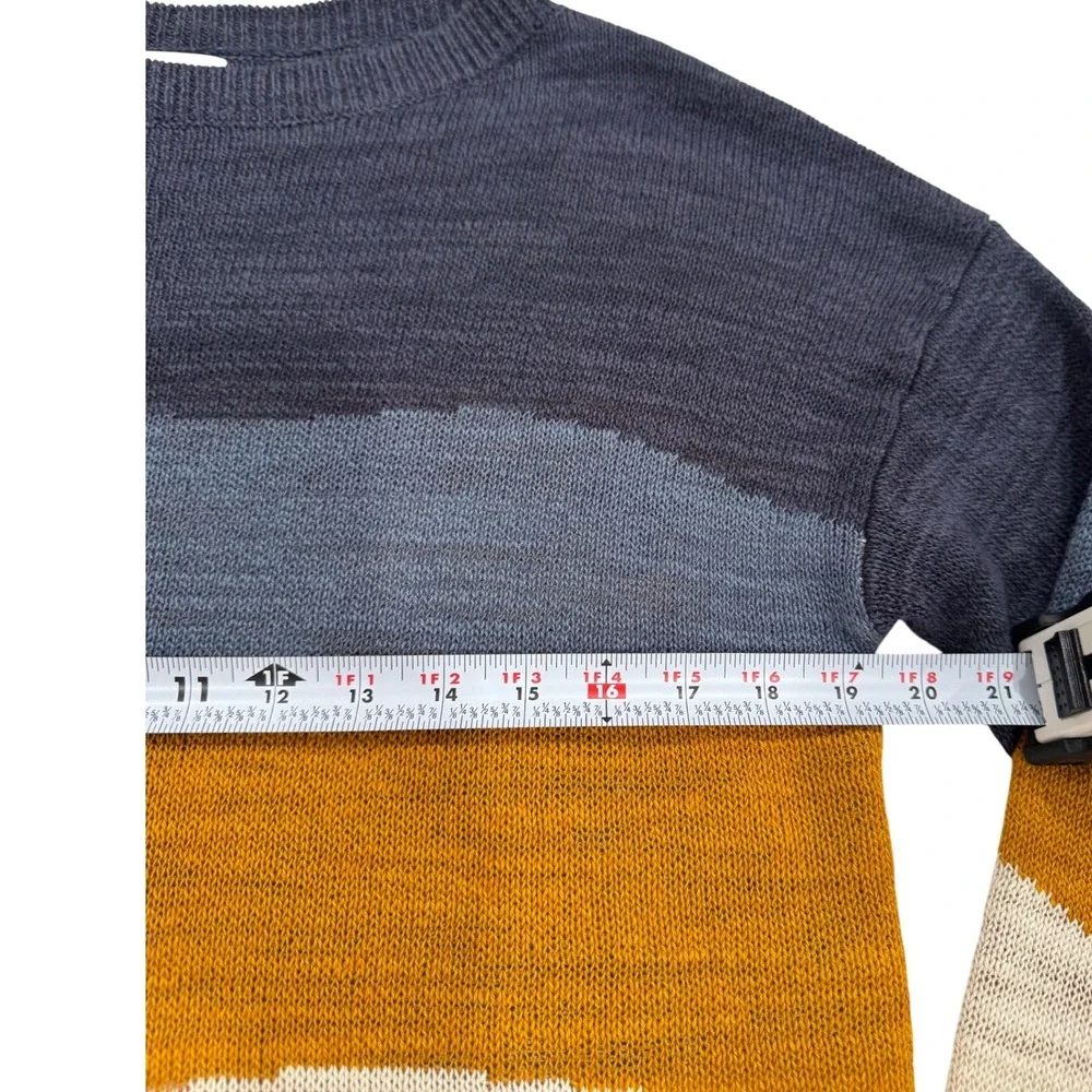 Garnet Hill Sweater, Skyline Linen, Organic-Cotton, wavy  
landscape Size M - Picture 7 of 8